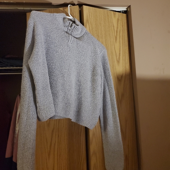 Sweatshirt - Picture 3 of 4